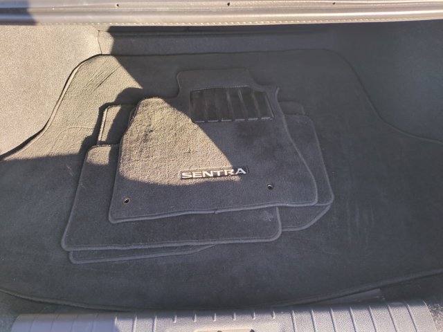 Used 2022 Nissan Sentra SR w/ SR Premium Package image 6