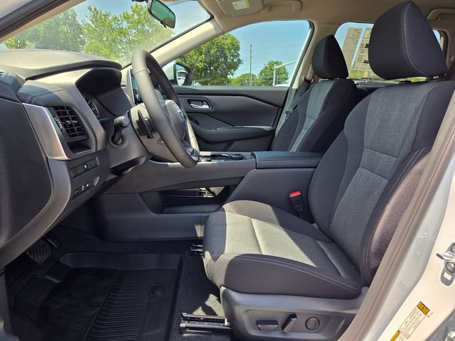 New 2026 Nissan Rogue SV w/ Cold Weather Package AWD/4WD image 7
