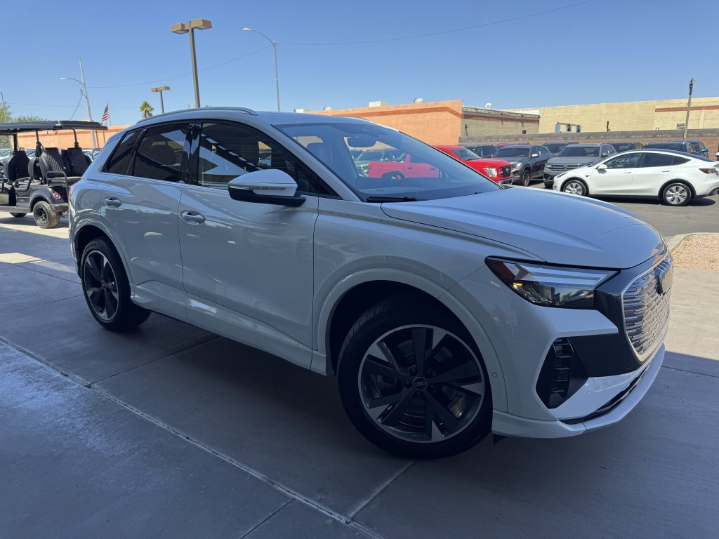 Used 2022 Audi Q4 e-tron Premium Plus w/ Premium Plus image 6