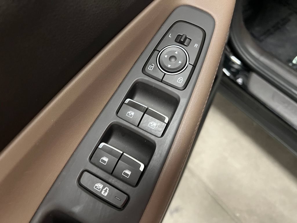 Used 2023 Hyundai Santa Fe SEL Convenience AWD/4WD image 12