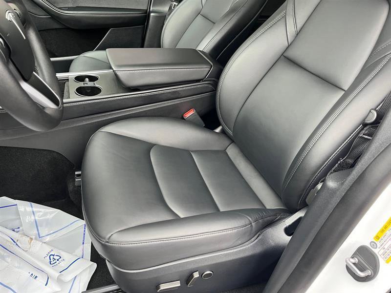 Used 2024 Tesla Model Y Long Range image 11