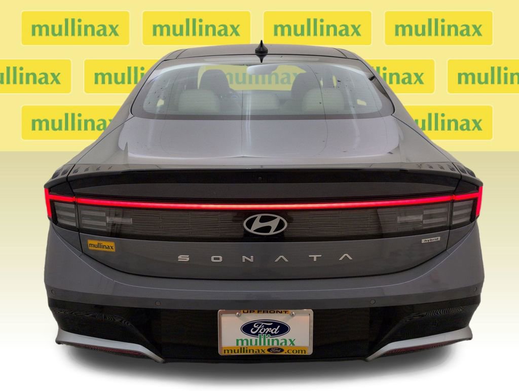 Used 2025 Hyundai Sonata Limited FWD image 31