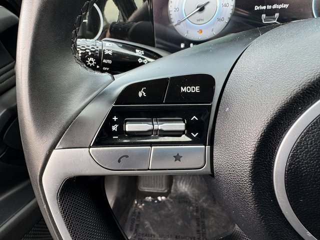 Used 2025 Hyundai Elantra SEL image 21