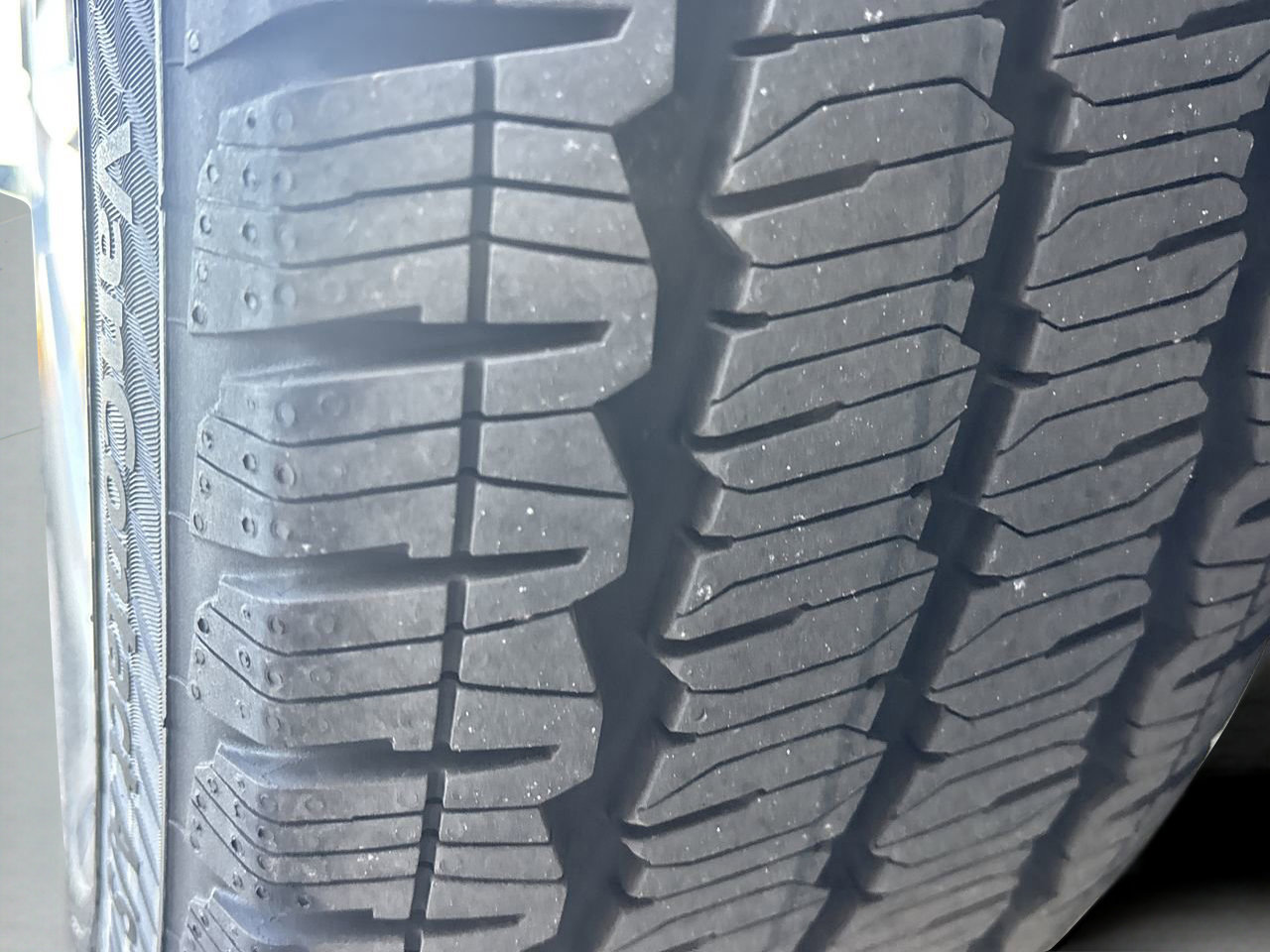 Used 2023 Ford Transit 250 Low Roof w/ Exterior Upgrade Package image 31