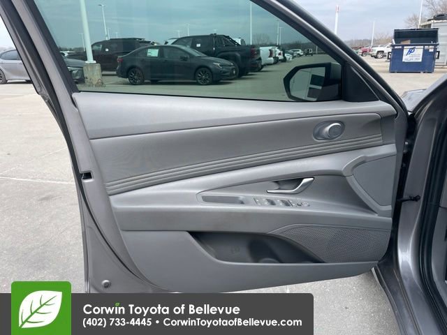 Used 2023 Hyundai Elantra SEL w/ Convenience Package image 18