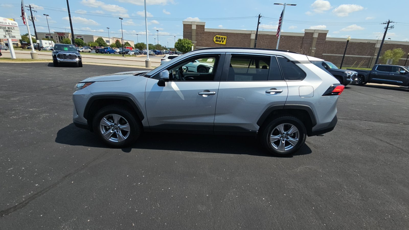 Certified 2025 Toyota RAV4 XLE AWD/4WD image 6