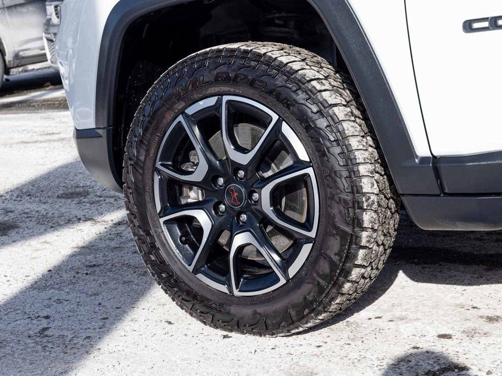 Used 2025 Jeep Compass Trailhawk image 7