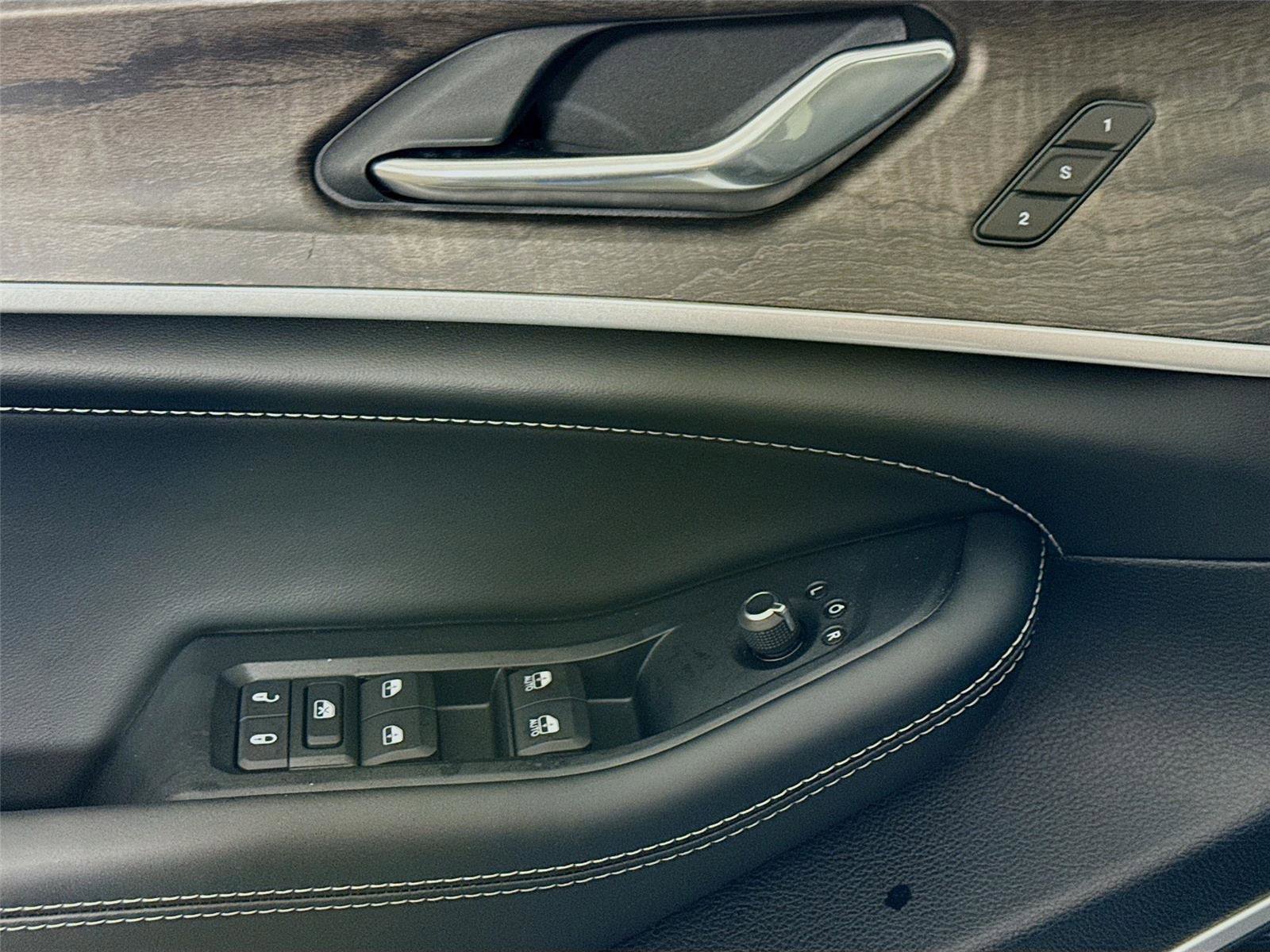 New 2026 Jeep Grand Cherokee Limited Reserve image 13