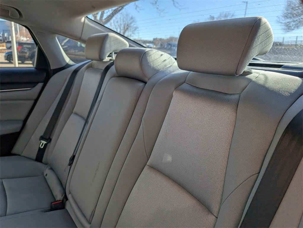 Used 2019 Honda Accord EX image 16