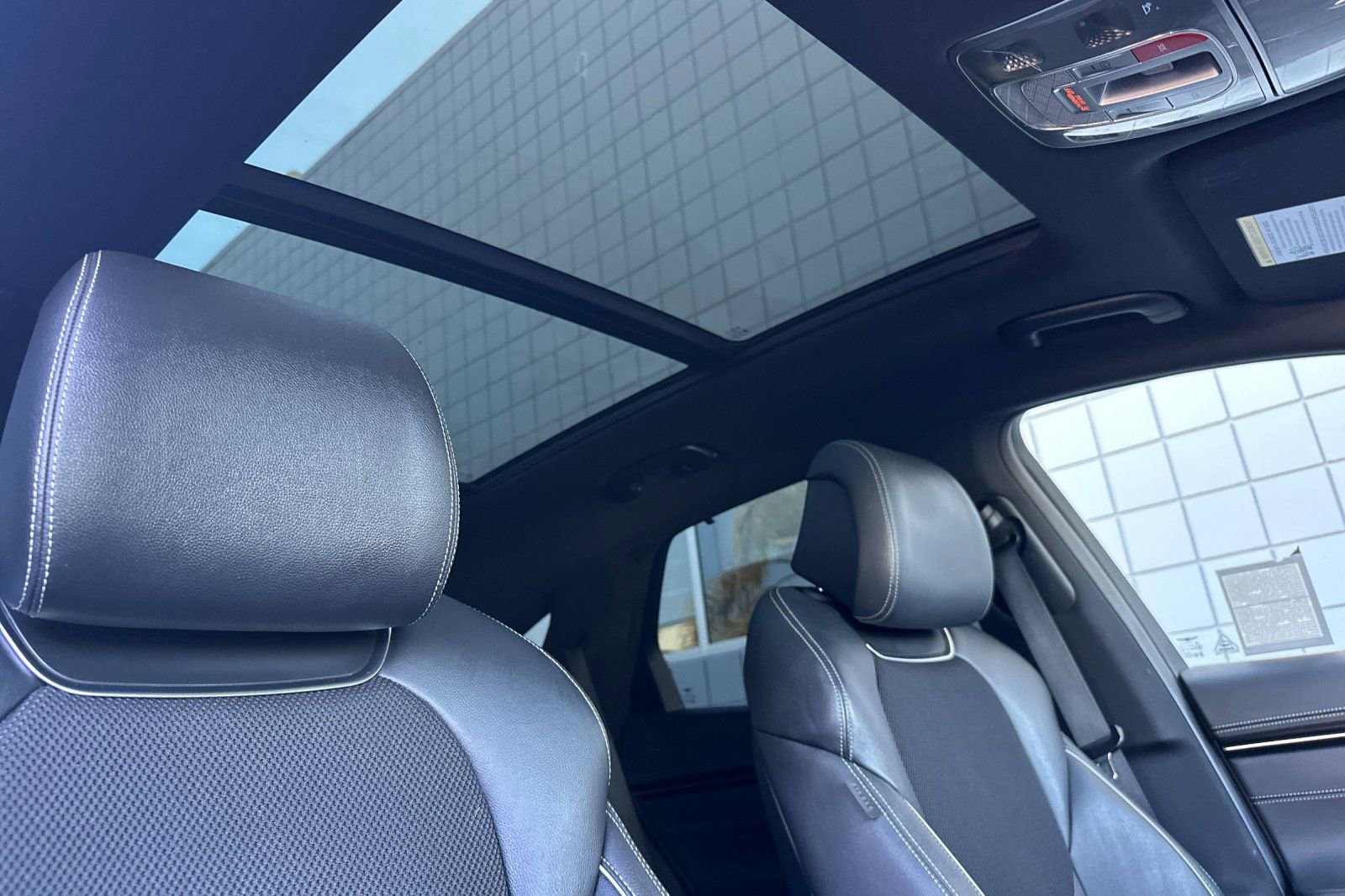 Used 2023 Genesis GV70 2.5T w/ Sport Prestige Package image 18