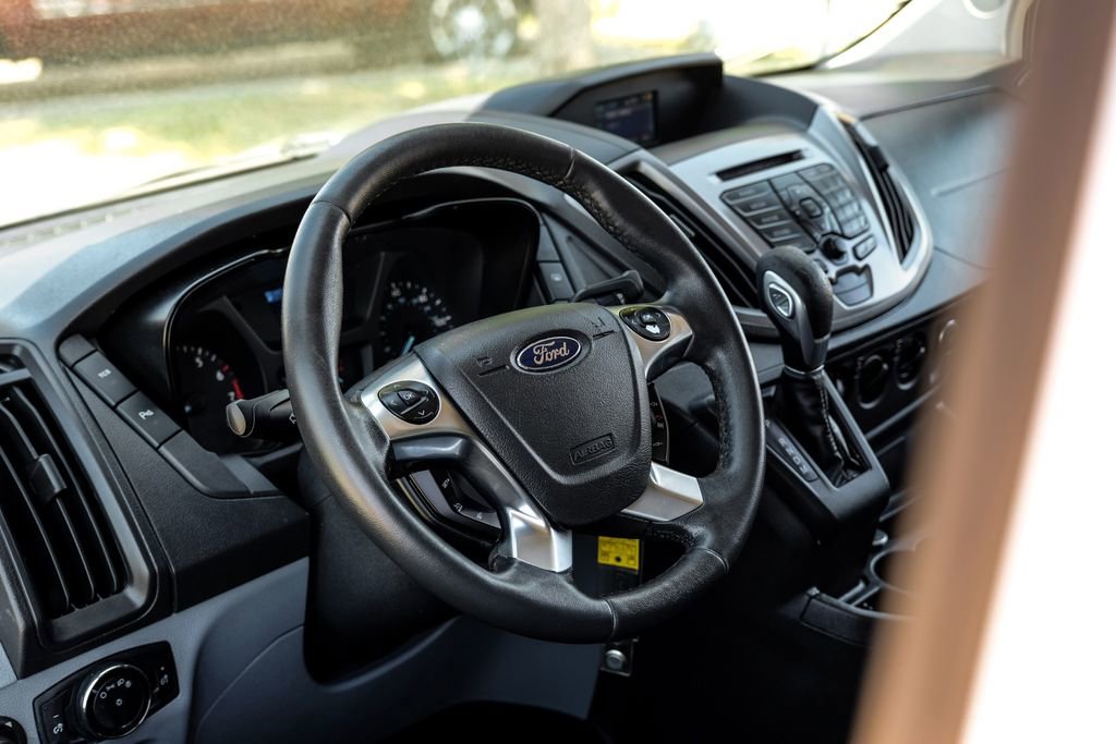 Used 2015 Ford Transit 150 XLT image 11