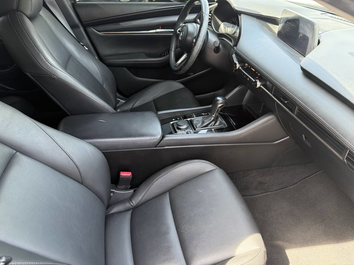 Used 2019 MAZDA MAZDA3 Back Up Cam, Easy Financing, C image 14