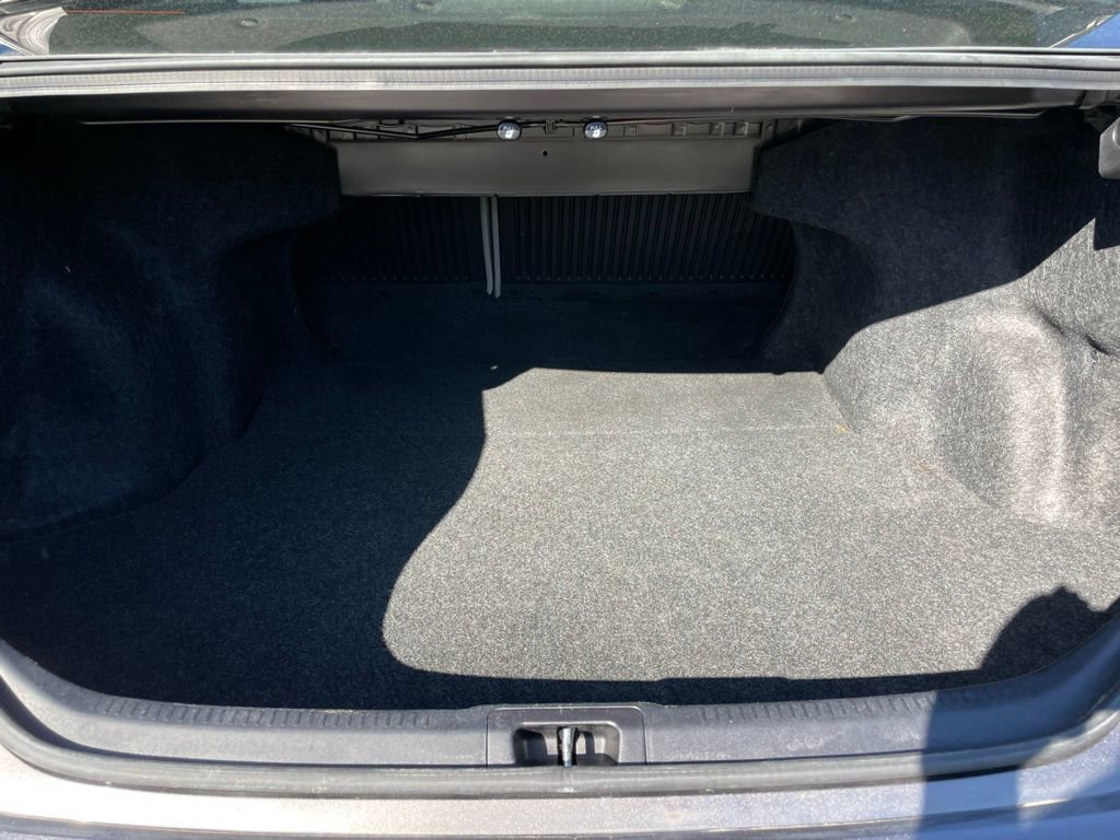 Used 2016 Toyota Camry LE image 40