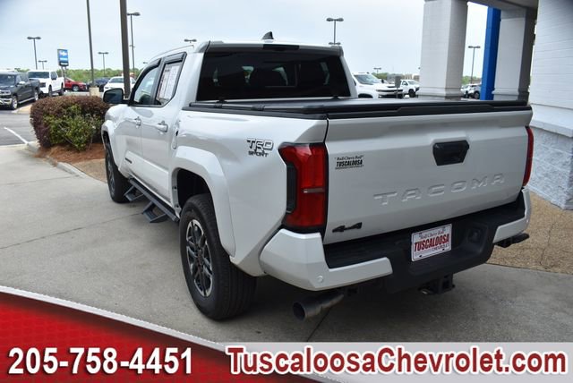 Used 2024 Toyota Tacoma TRD Sport w/ TRD Sport Upgrade Package image 7