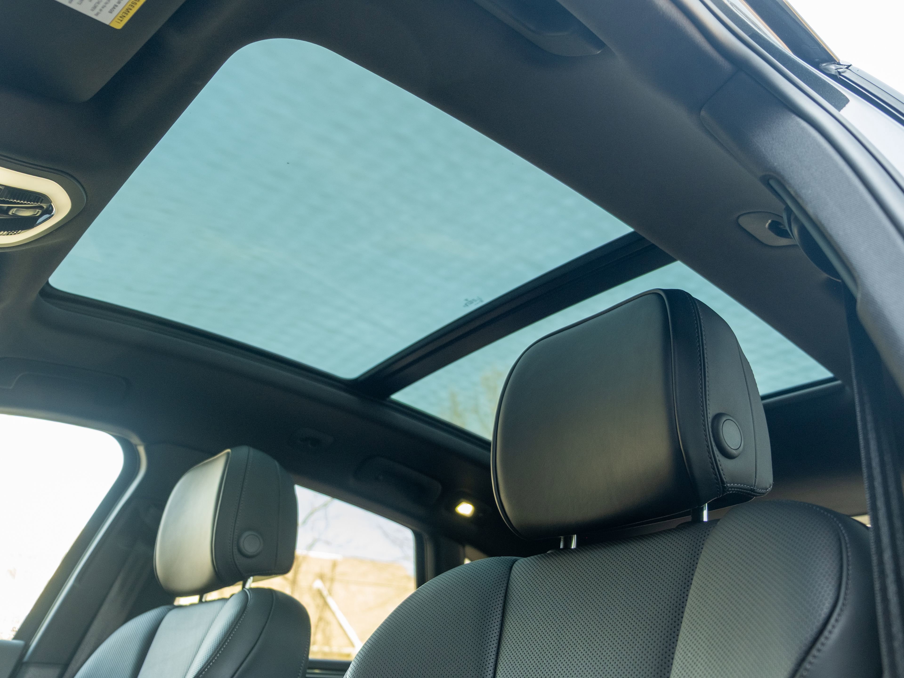 Certified 2026 Porsche Macan image 17