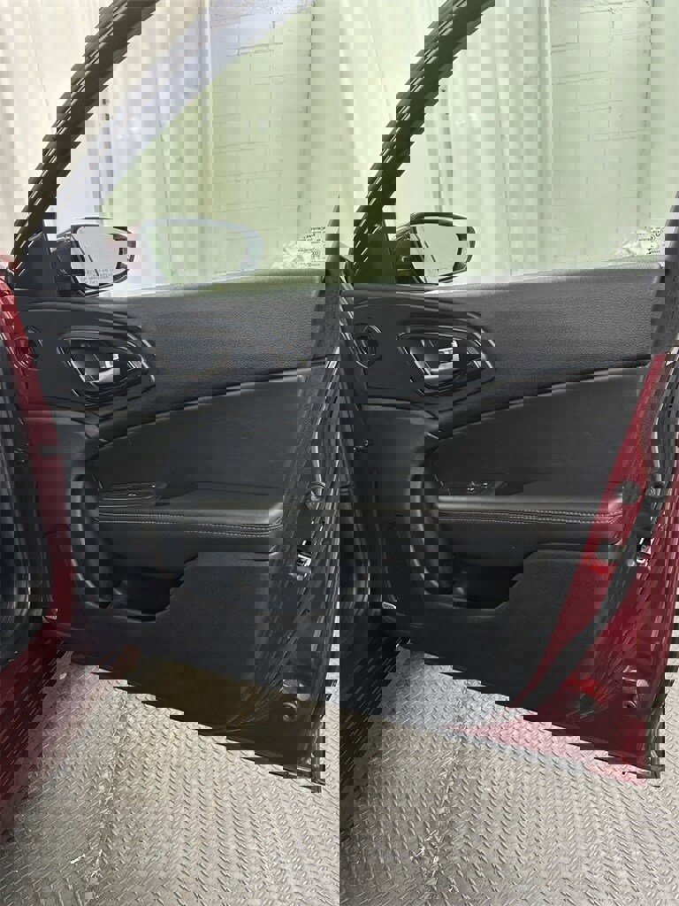 Used 2016 Chrysler 200 S w/ Navigation & Sound Group I image 38