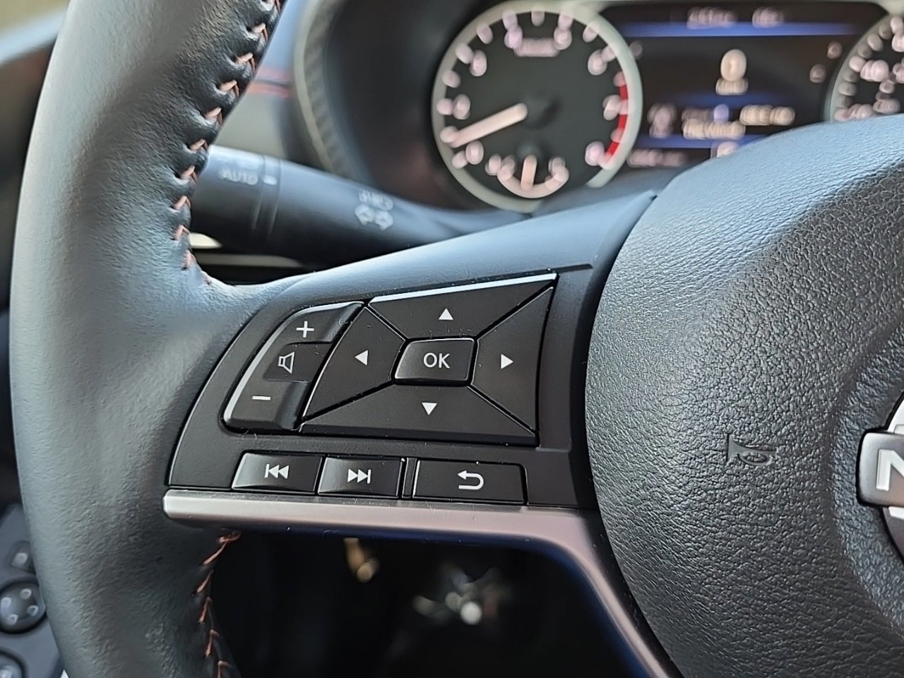 Used 2024 Nissan Sentra SR w/ SR Premium Package image 21