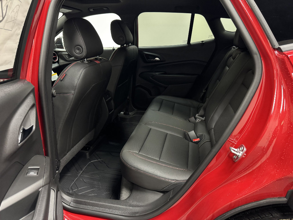 New 2026 Chevrolet Trax RS w/ Sunroof Package FWD image 15