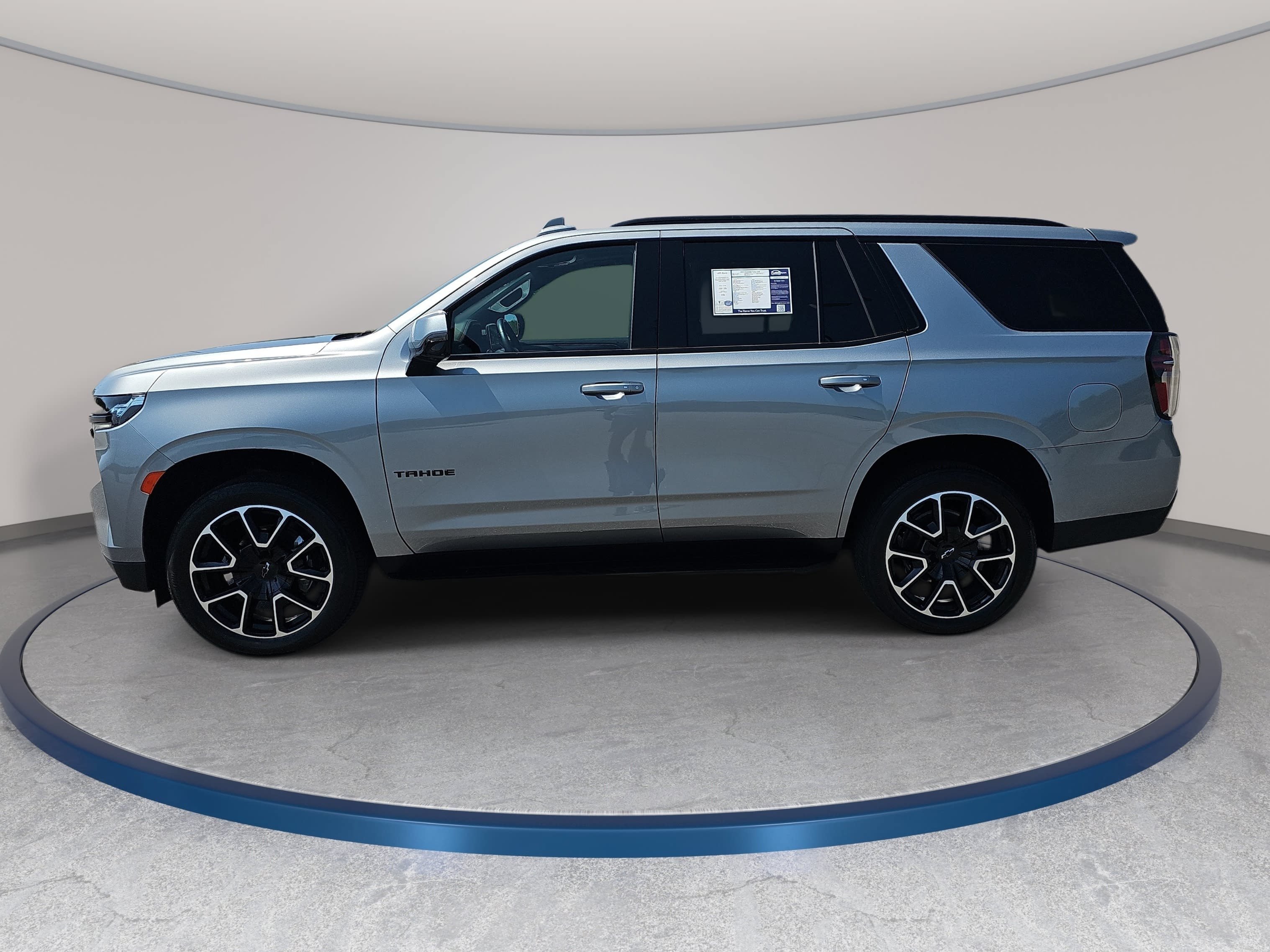Used 2024 Chevrolet Tahoe RST w/ Luxury Package AWD/4WD image 8