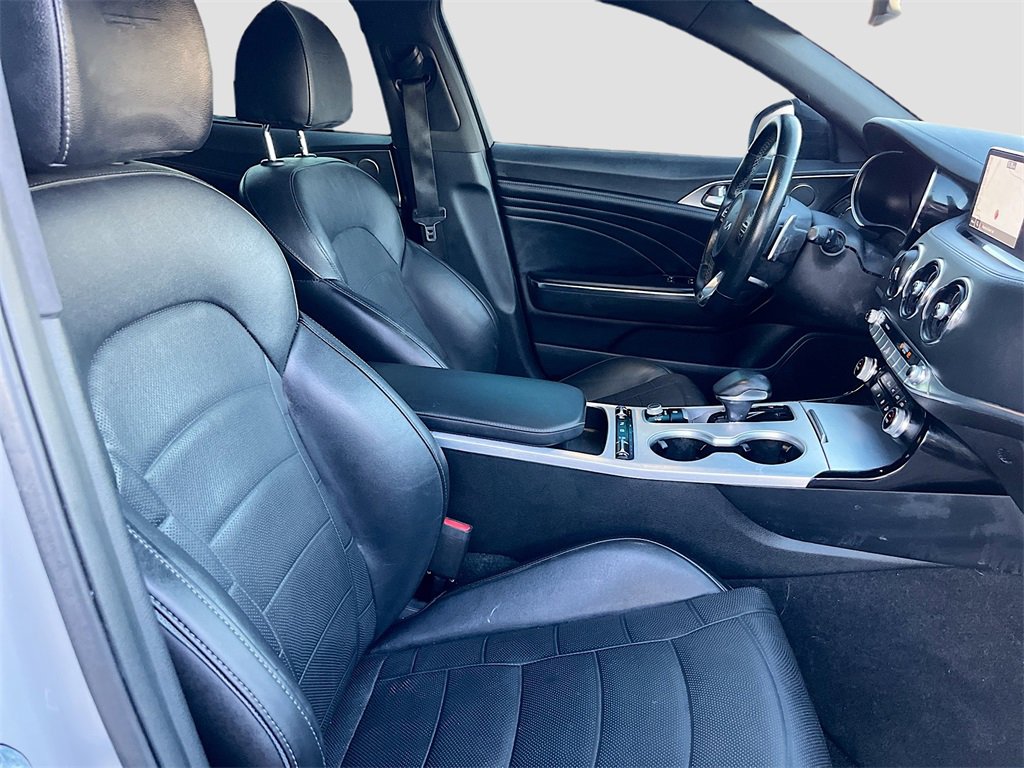 Used 2023 Kia Stinger GT2 image 29
