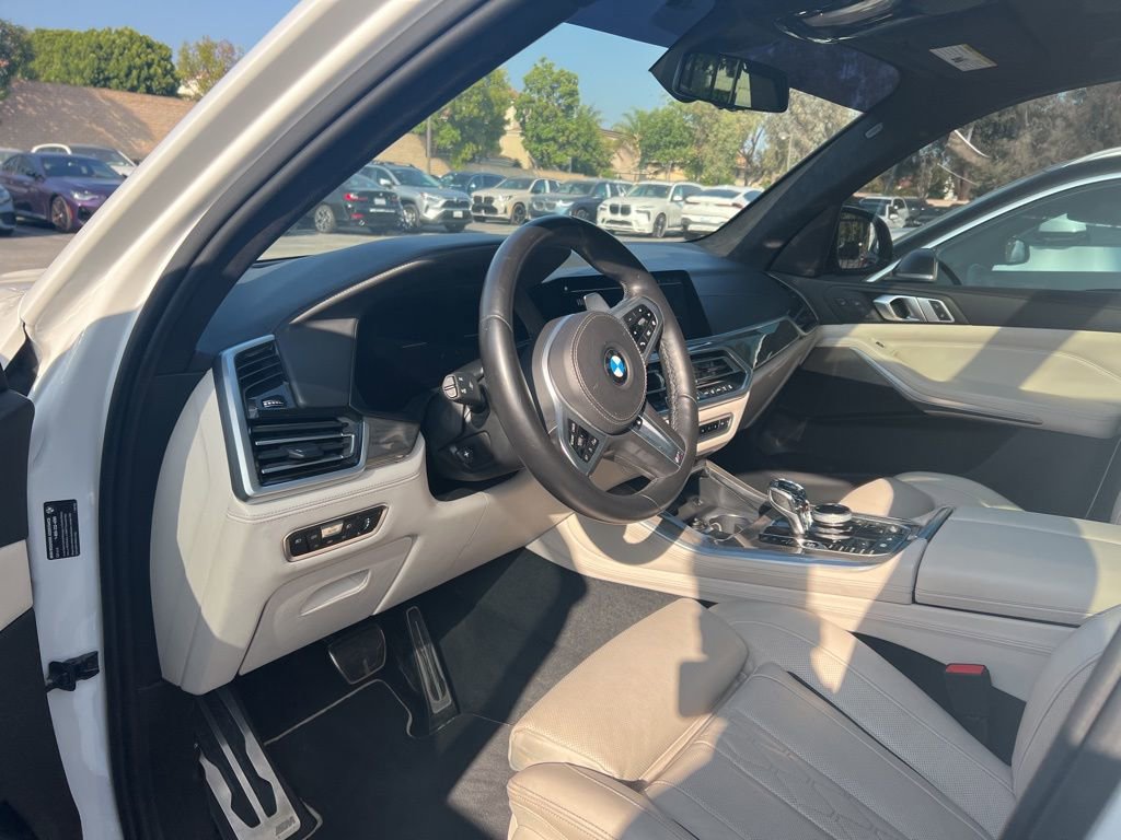 Used 2020 BMW X5 xDrive40i w/ M Sport Package image 11
