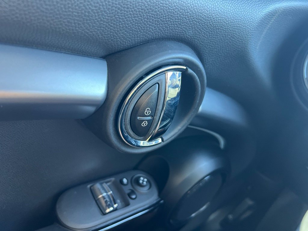 Used 2023 MINI Cooper S FWD image 33
