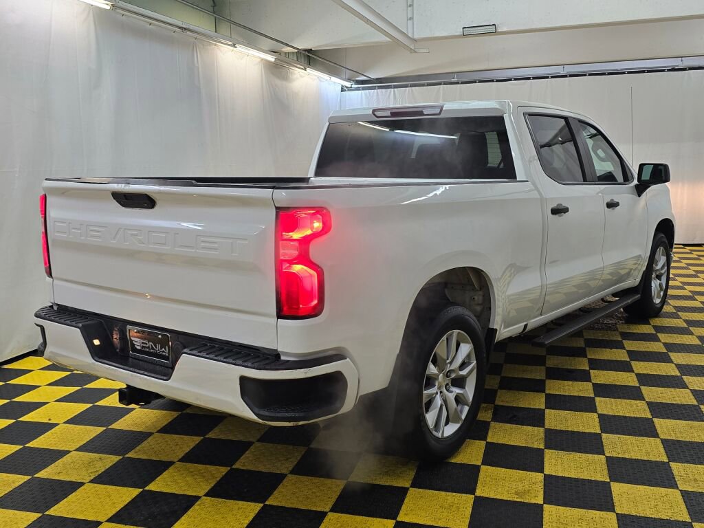 Used 2019 Chevrolet Silverado 1500 Custom w/ Custom Value Package RWD image 3