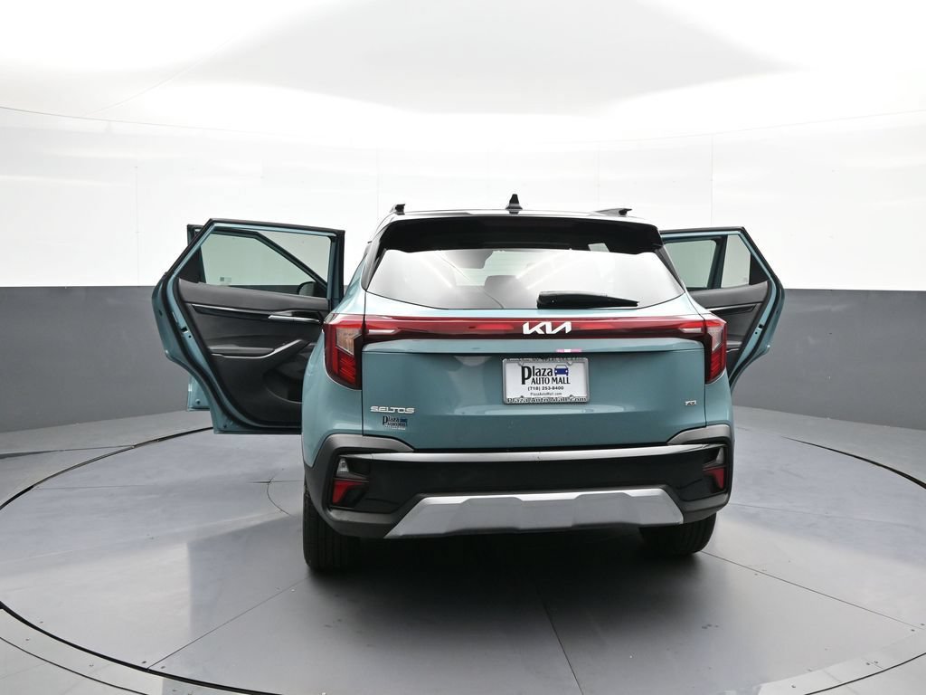 Certified 2025 Kia Seltos S AWD/4WD image 46