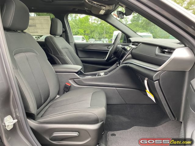 New 2026 Jeep Grand Cherokee Laredo X AWD/4WD image 6