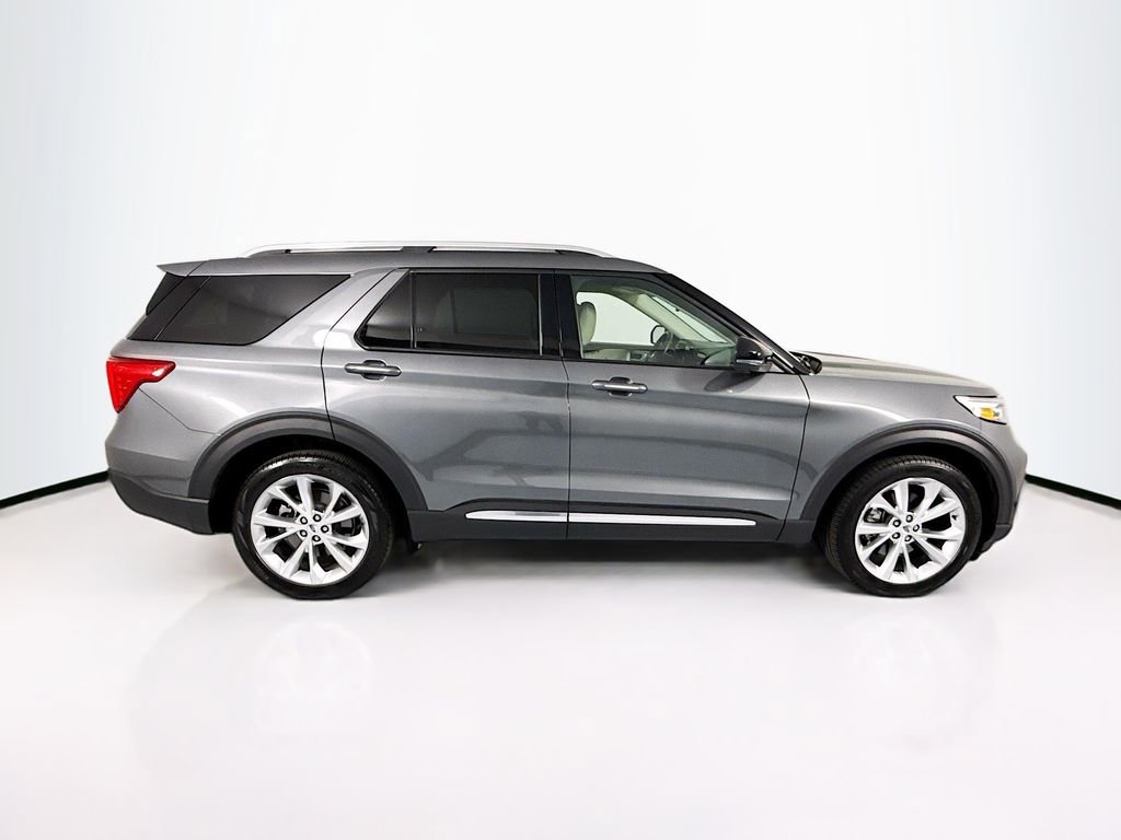 Used 2023 Ford Explorer Platinum image 4