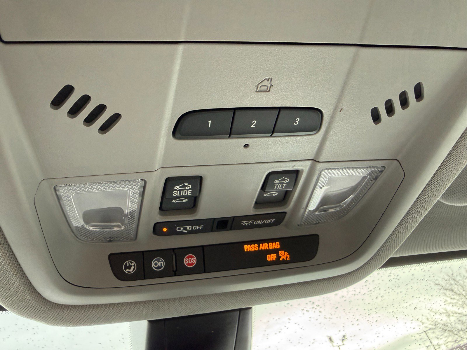 Used 2022 GMC Acadia SLT w/ LPO, Floor Liner Package image 36