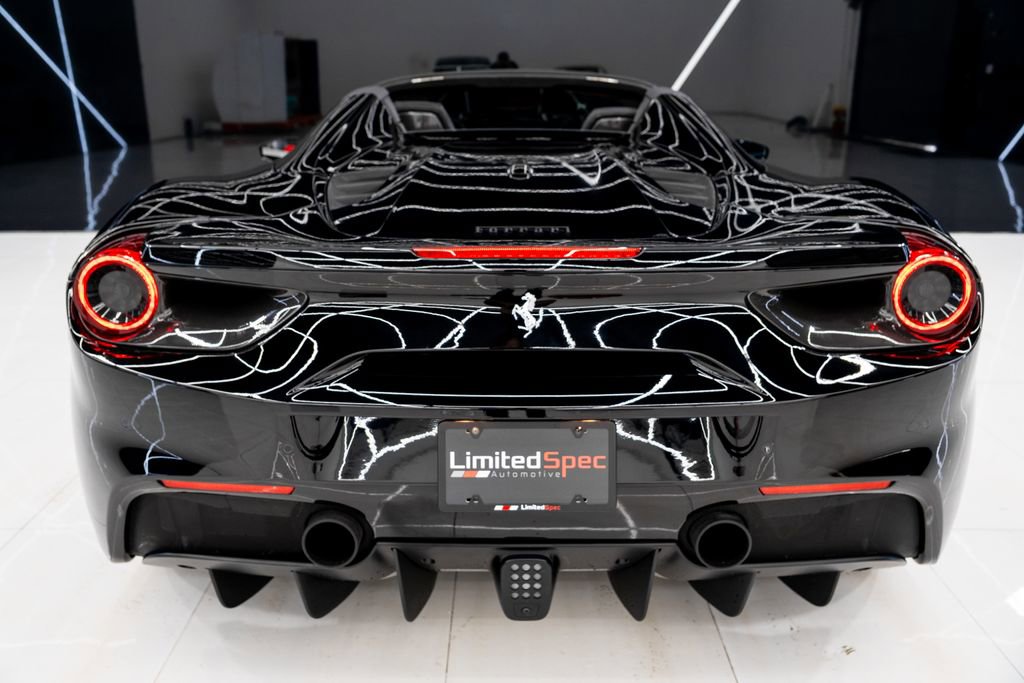 Used 2019 Ferrari 488 Spider image 19