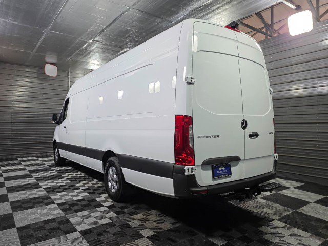 Used 2022 Mercedes-Benz Sprinter 2500 image 7