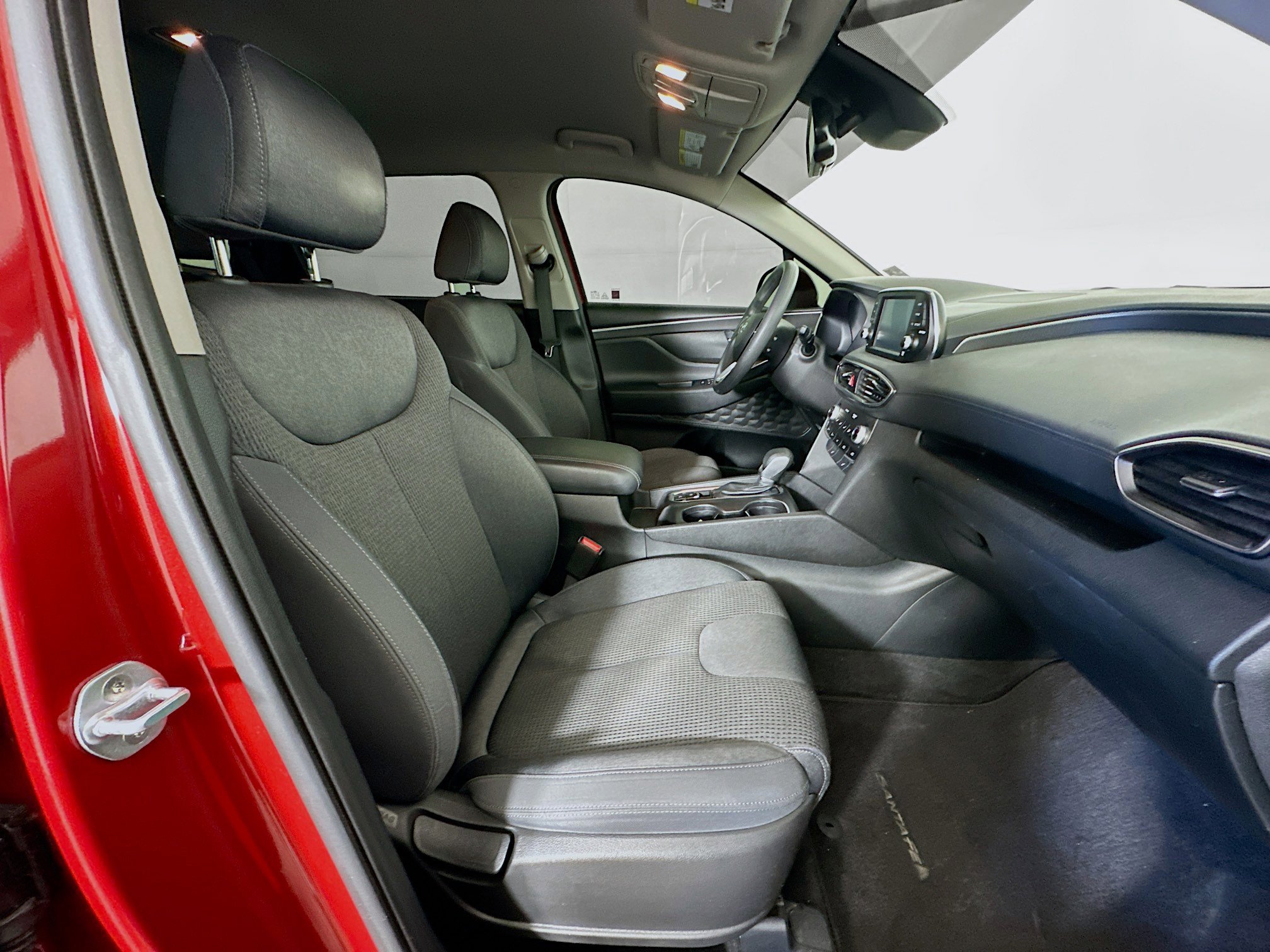 Used 2019 Hyundai Santa Fe SEL FWD image 30