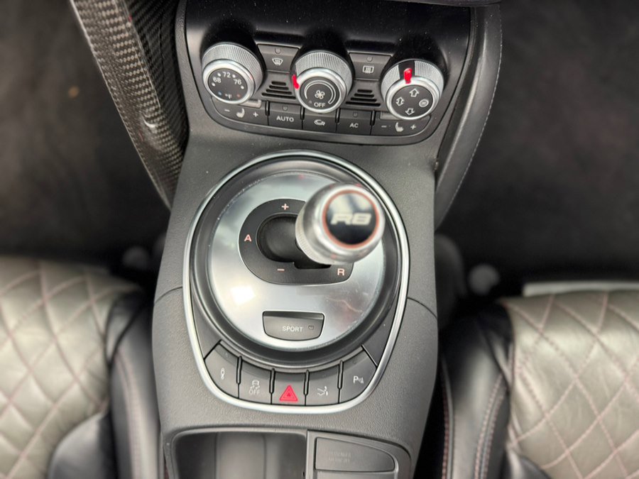 Used 2011 Audi R8 V10 image 66