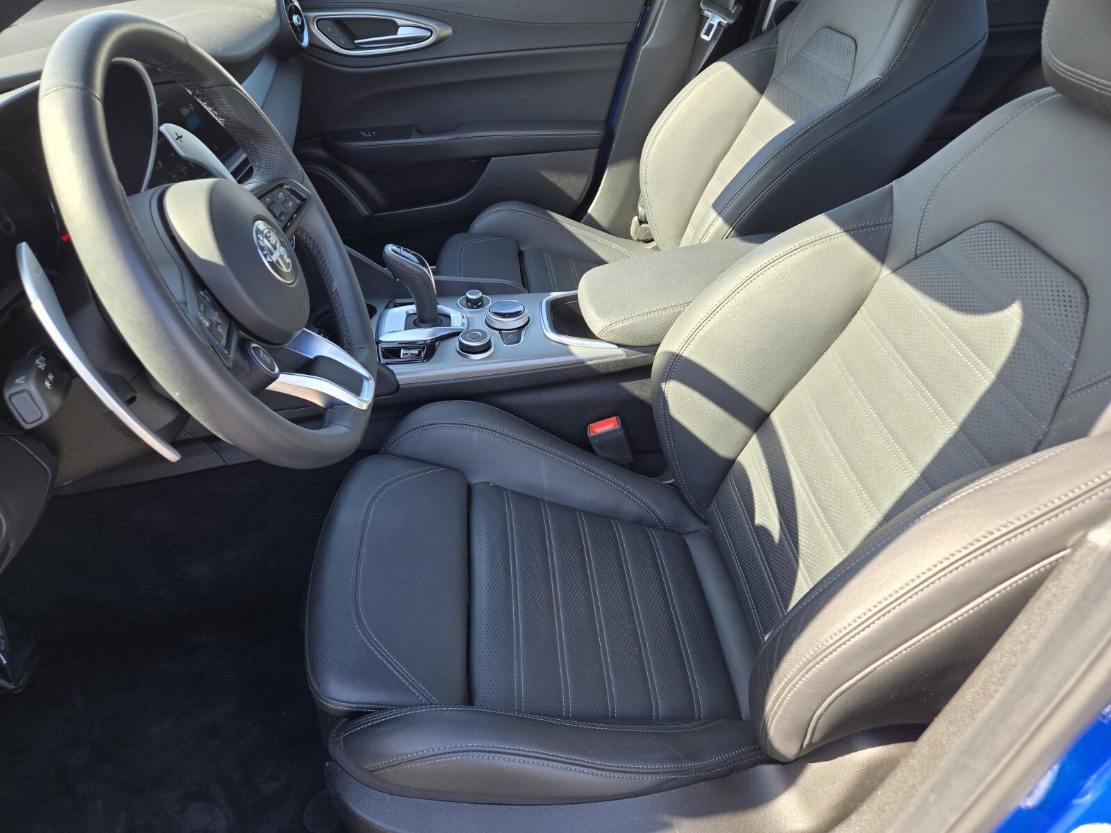 Used 2024 Alfa Romeo Giulia Veloce image 10