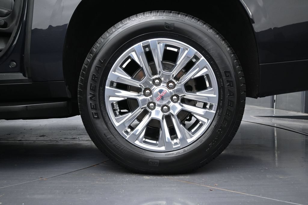 Used 2025 GMC Yukon XL Denali AWD/4WD image 14
