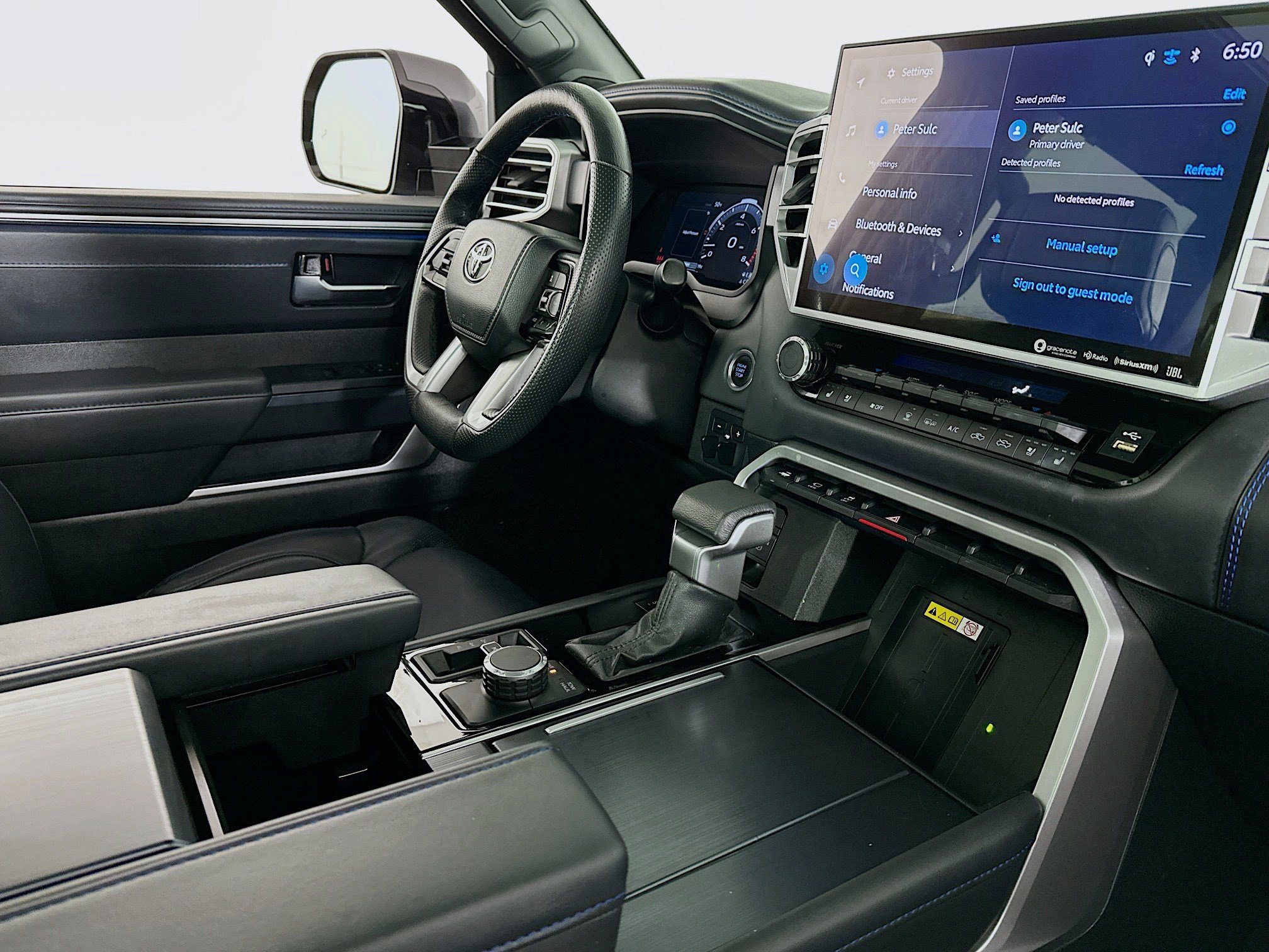 Used 2024 Toyota Tundra Platinum AWD/4WD image 28
