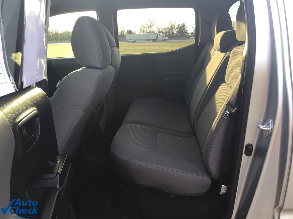 Used 2022 Toyota Tacoma SR image 12