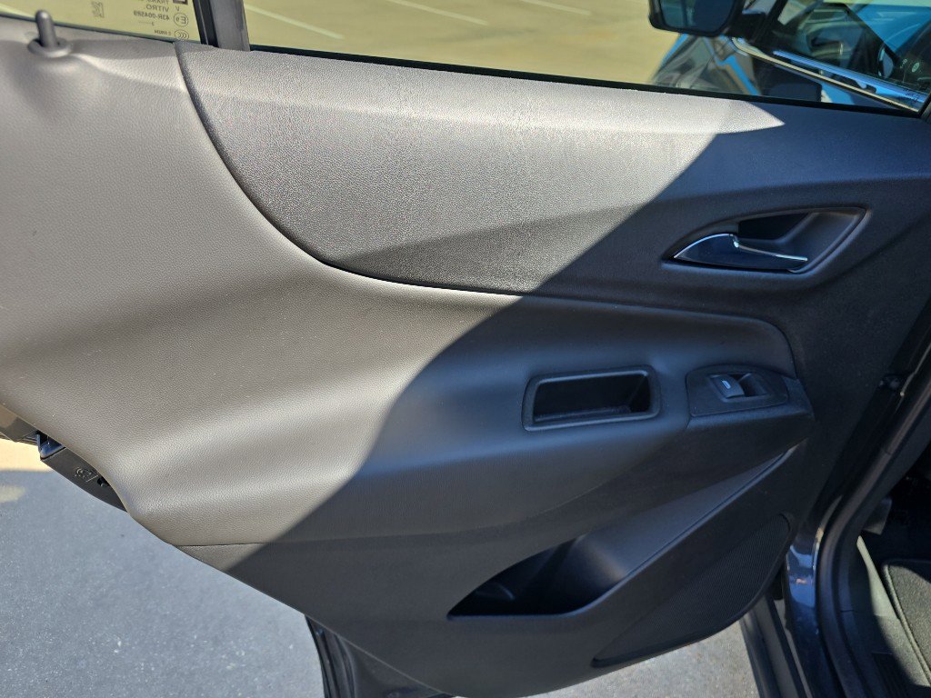 Used 2022 Chevrolet Equinox LT image 11