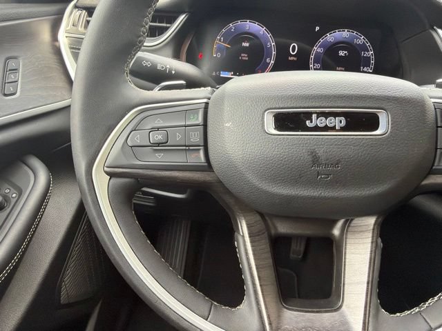 Used 2025 Jeep Grand Cherokee L Limited w/ Luxury Tech Group II RWD image 31