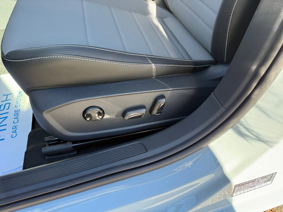 New 2026 Volkswagen Jetta SE image 30