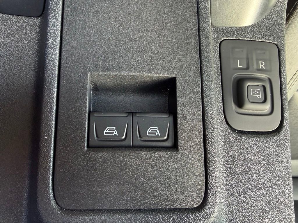 Used 2024 Ford Bronco Black Diamond image 13