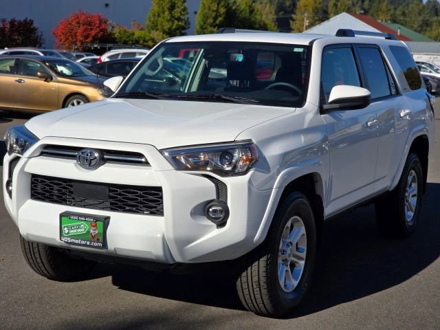 Used 2022 Toyota 4Runner SR5 image 3
