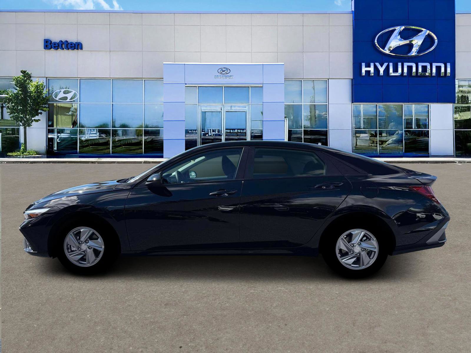 New 2026 Hyundai Elantra SE FWD image 3