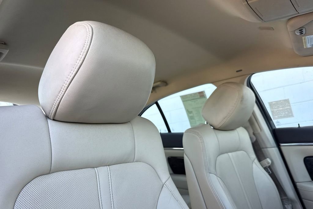 Used 2014 Lincoln MKS w/ Equipment Group 101A image 16