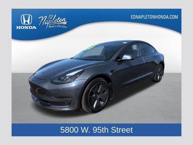 Used 2023 Tesla Model 3 Standard Range image 1