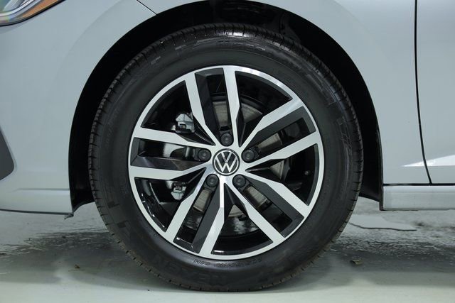 New 2025 Volkswagen Jetta SE image 8