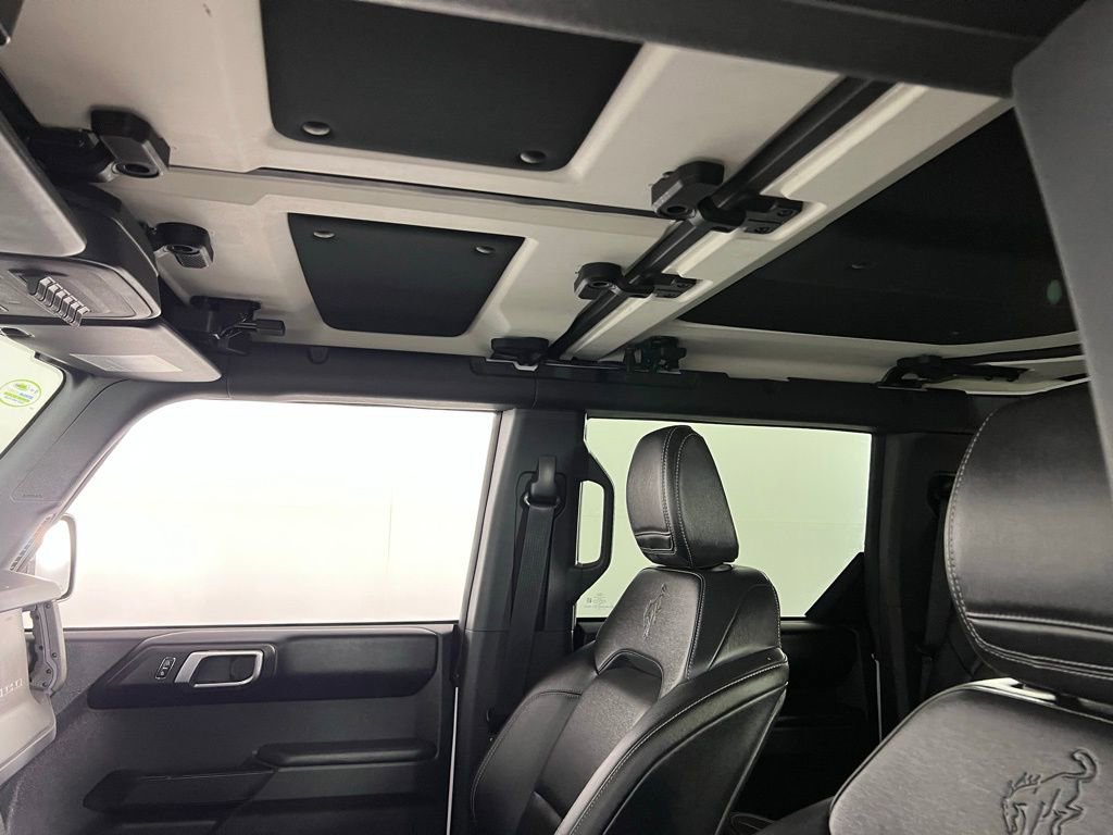 Used 2025 Ford Bronco Badlands image 25