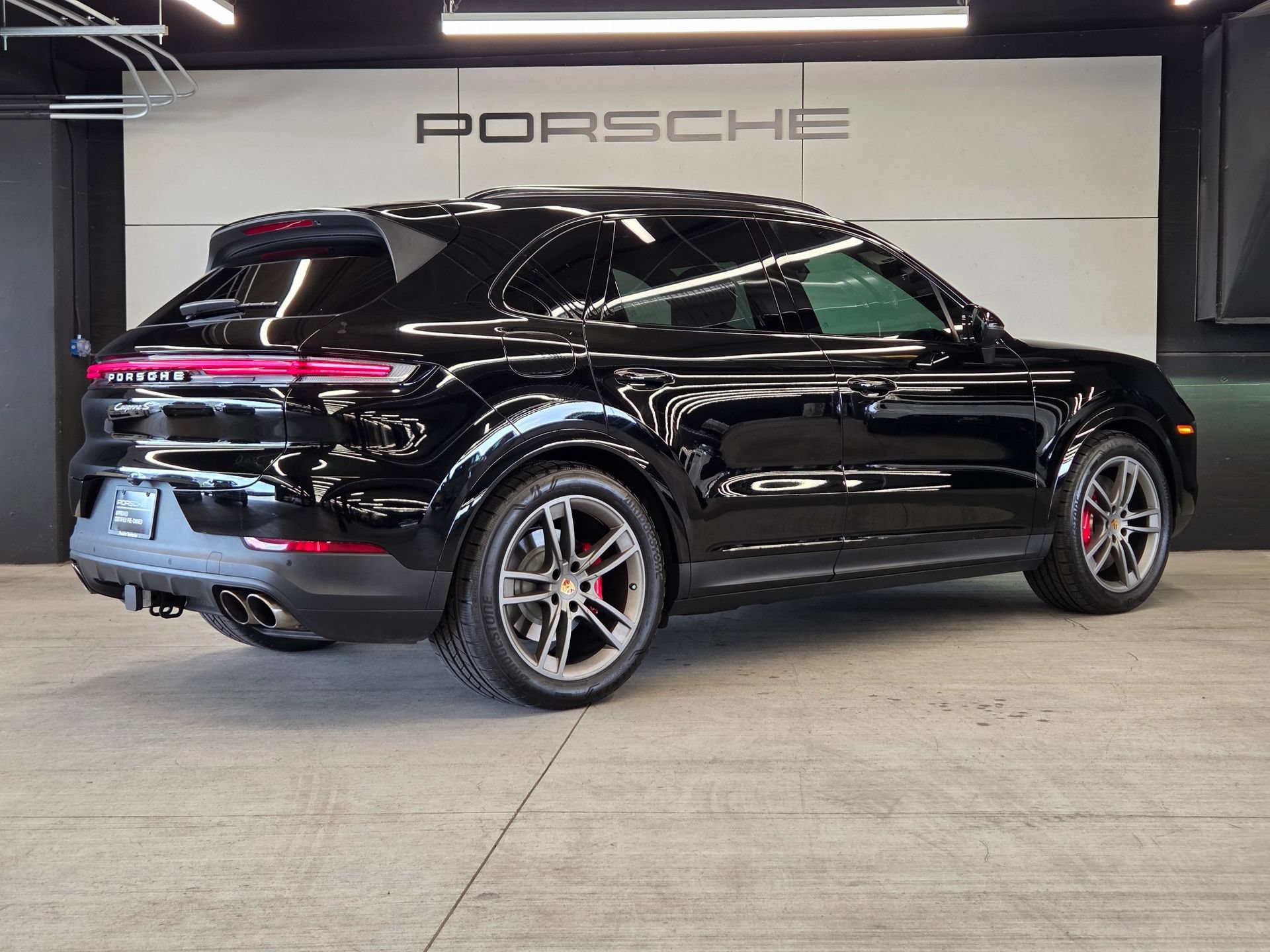 Certified 2024 Porsche Cayenne S AWD/4WD image 6
